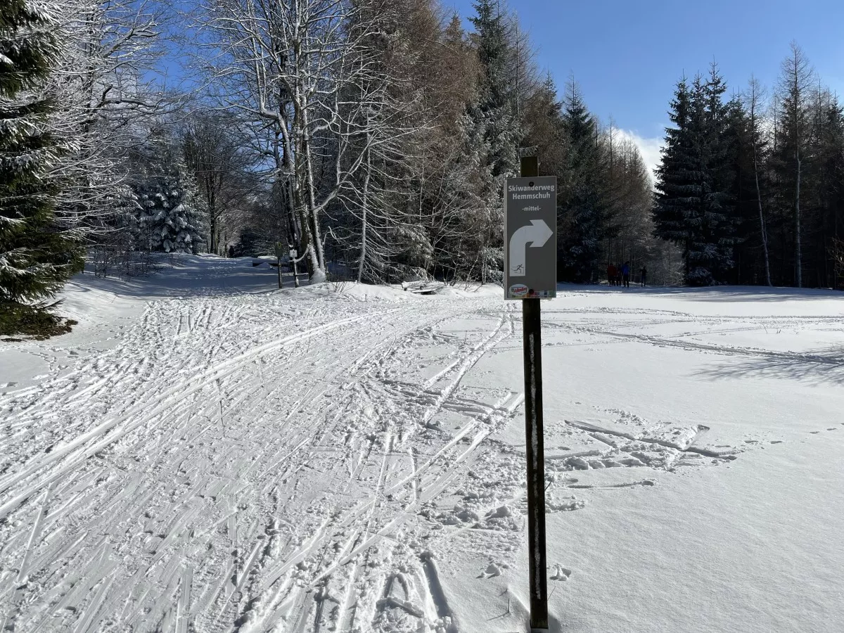 Ausschilderung Skiwanderweg Hemmschuh bei Neu-Rehefeld