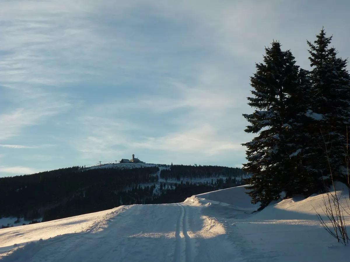 Skiwanderweg Hammerunterwiesenthal - Blick zum Fichtelberg