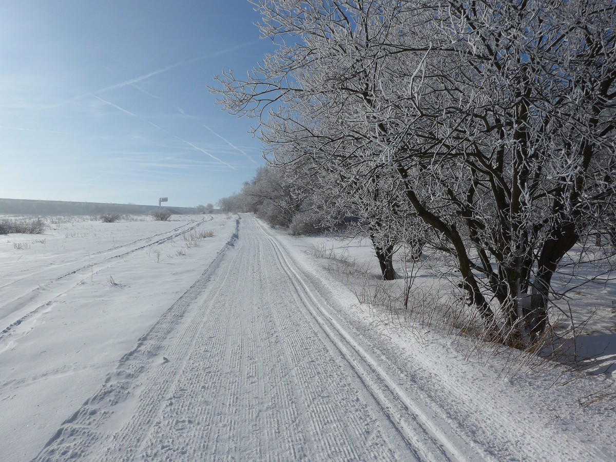 Skimagistrale nahe der Autobahnunterquerung