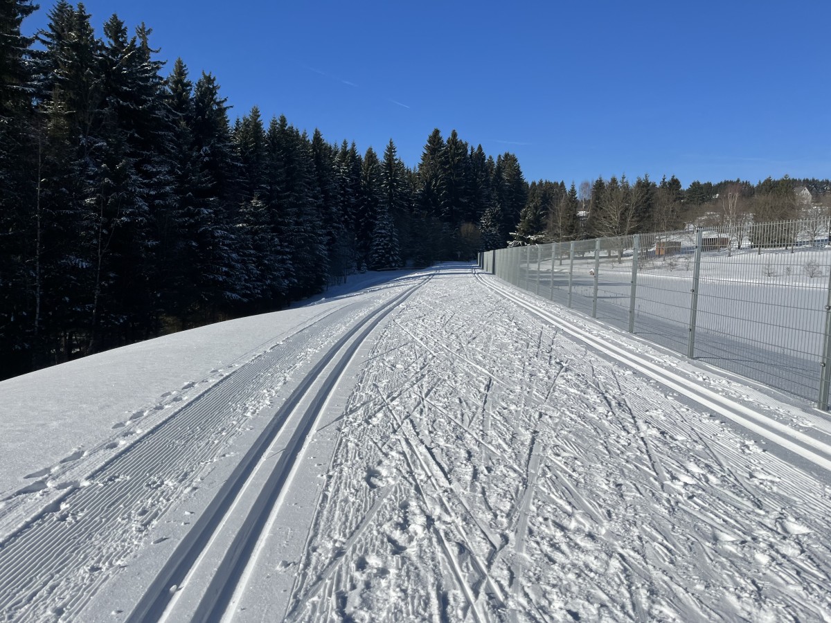 Loipe nahe Naturbad am Schwefelbach - Auenstraße