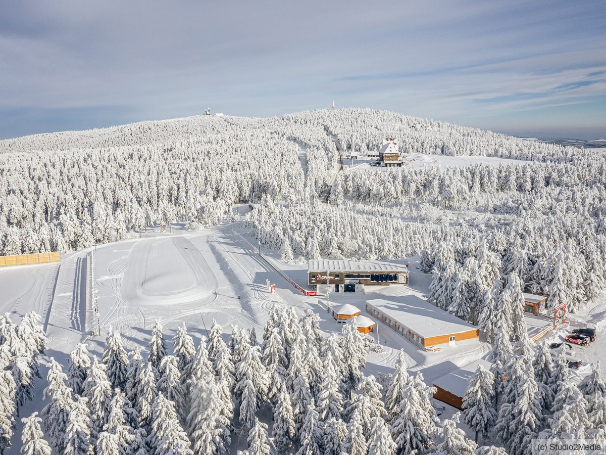 Im Loipengebiet Oberwiesenthal mit Blick zum Fichtelberg