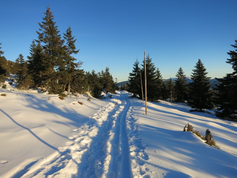 Anspruchsvolle Strecke auf kleinem Weg zur Spindlerbaude